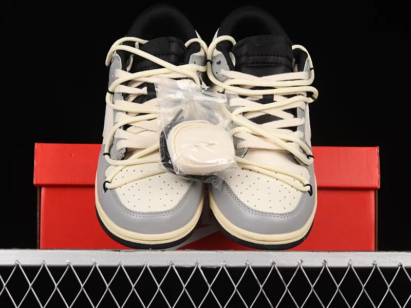 All Categories Nk SB Dunk Series Nk SB Dunk Low Low-top sneakers Nk Dunk Low Astronaut Gray and white industrial style distressed deconstructed straps dip-dyed casual sneakers DJ6188-002